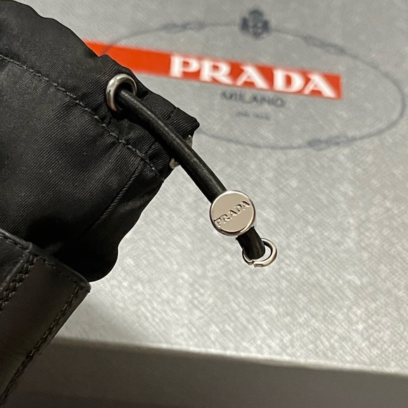 Like New Women‘s Size 6.5 Prada Leather Combat Boots With Drawstring Fasteners - Picture 9 of 12